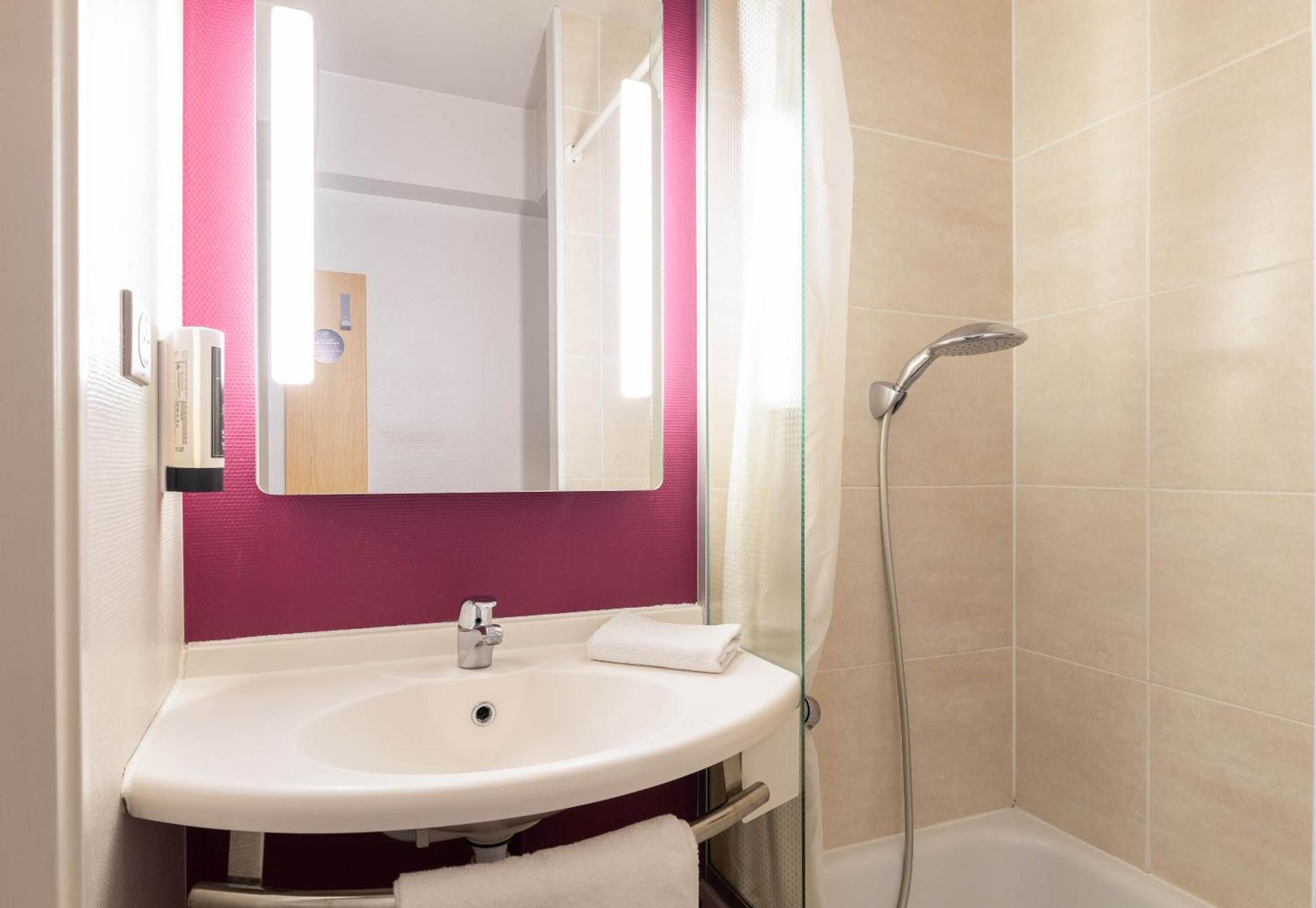 B&B Hotel Lyon Vénissieux المظهر الخارجي الصورة